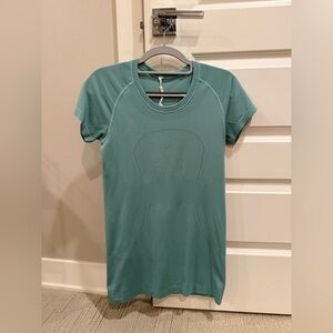 Lululemon Short Sleeve Swiftly Tee